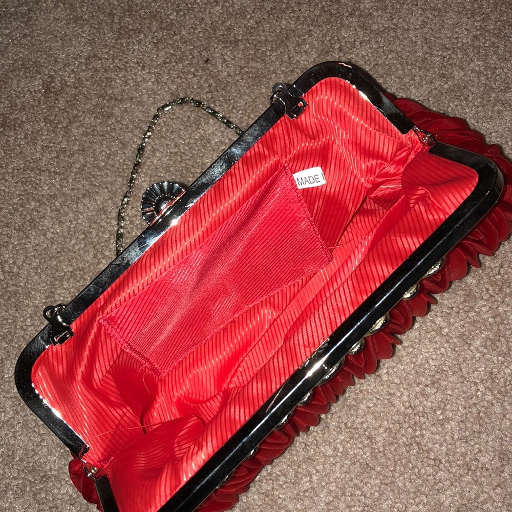 Red Purse - Picture 4 of 4